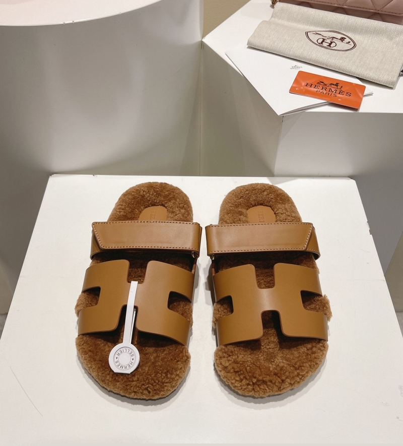 H**mes slippers